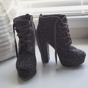 Grey Leopard Print Ankle boots
